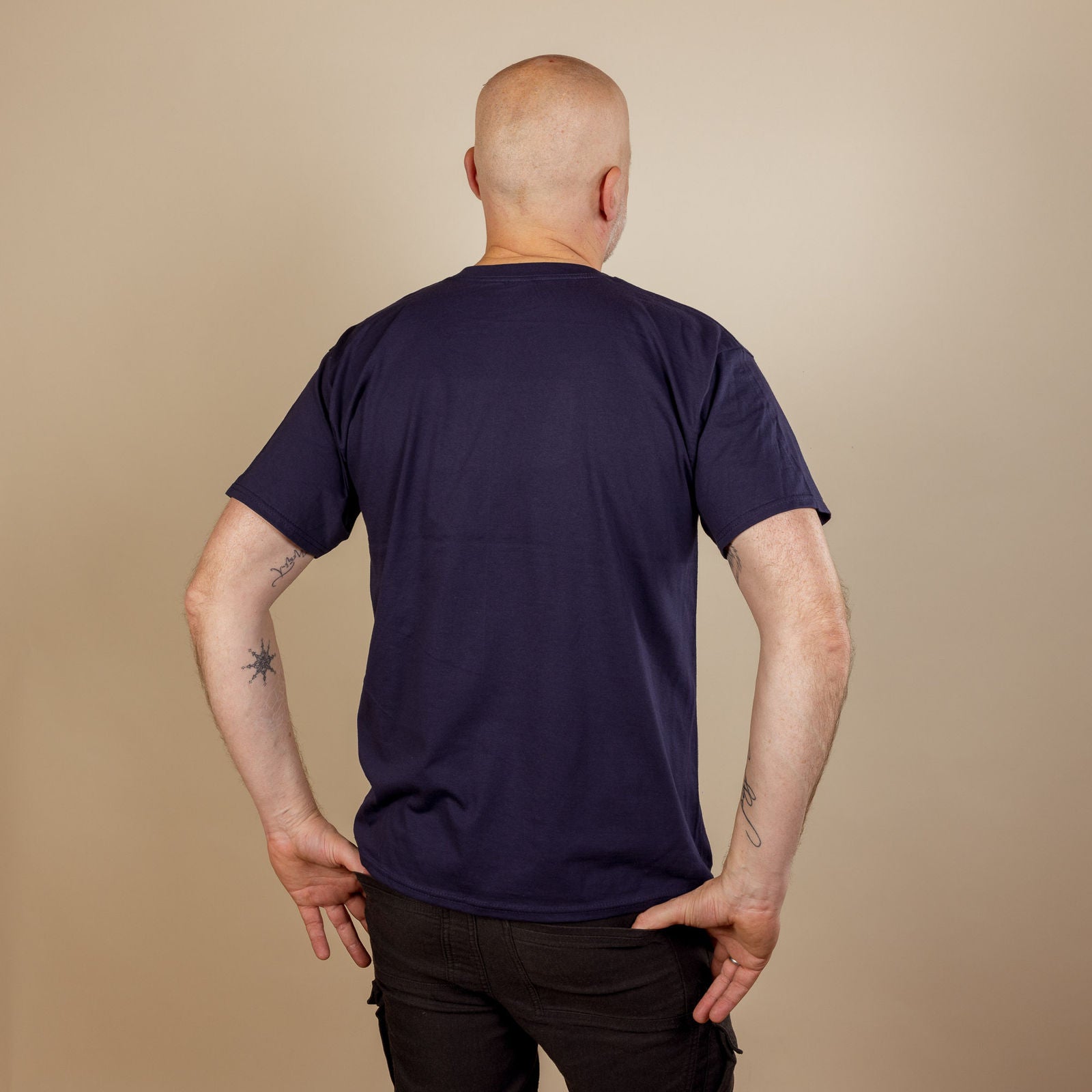 dogs&friends Basic Shirts Herren (Schriftzug)